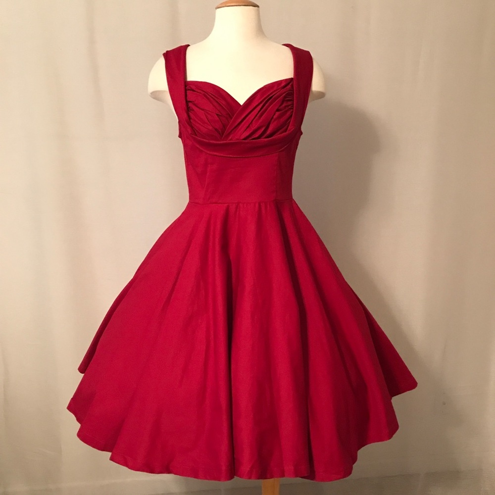NWT Vintage-Inspired Cranberry Sweetheart Fit & Flare ❤️